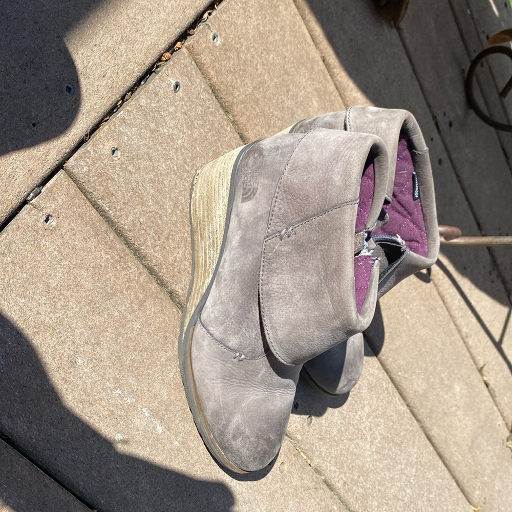The North Face boots, women’s 8